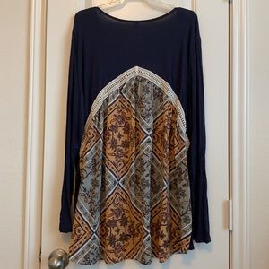 Long Sleeve Navy/back floral design